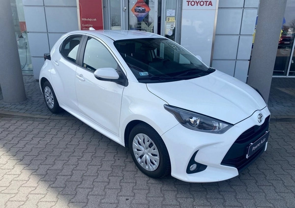 Toyota Yaris cena 68900 przebieg: 66604, rok produkcji 2022 z Raszków małe 232